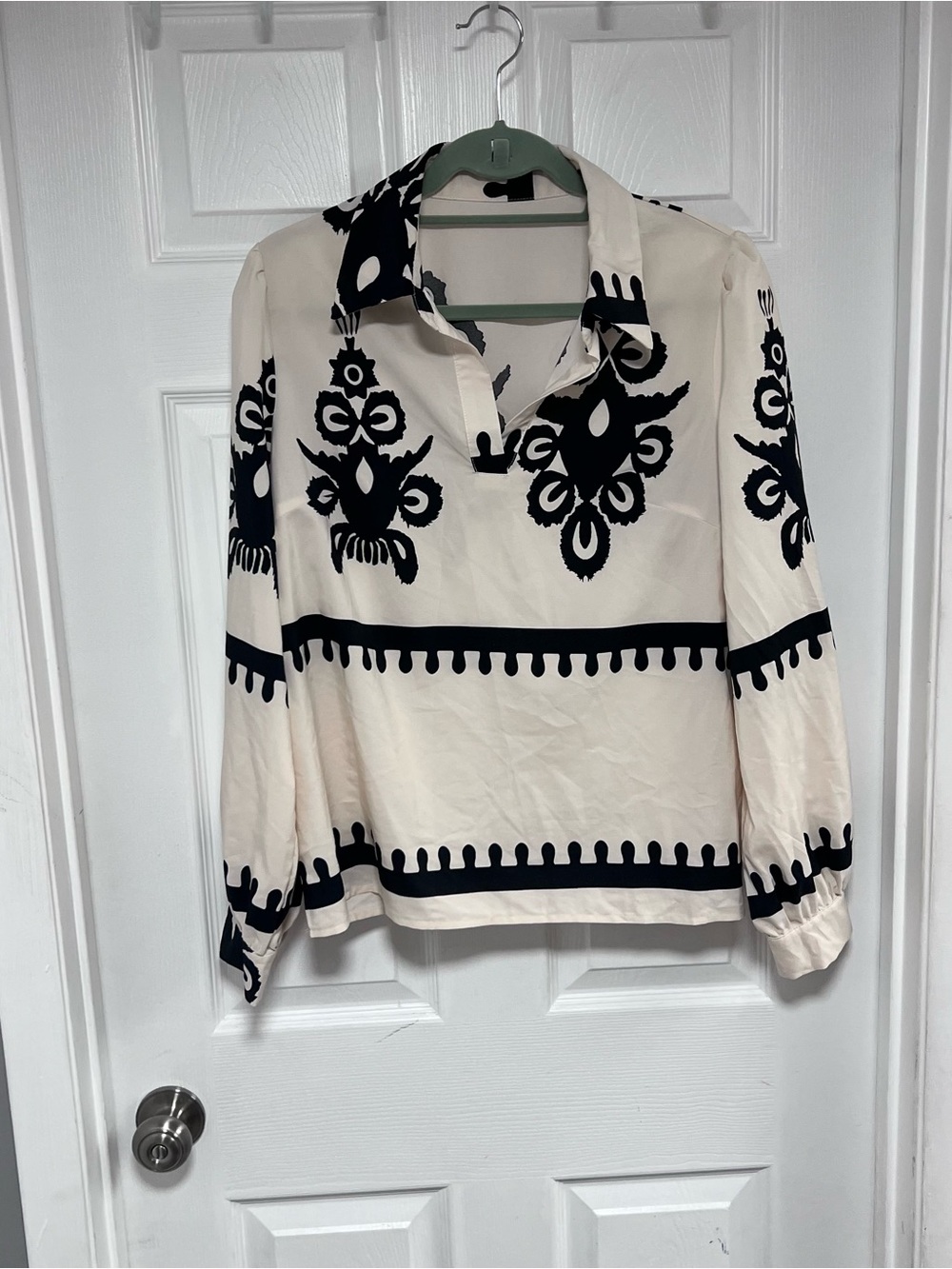 Cream and Black Embroidered-Effect Button Down Blouse Size L